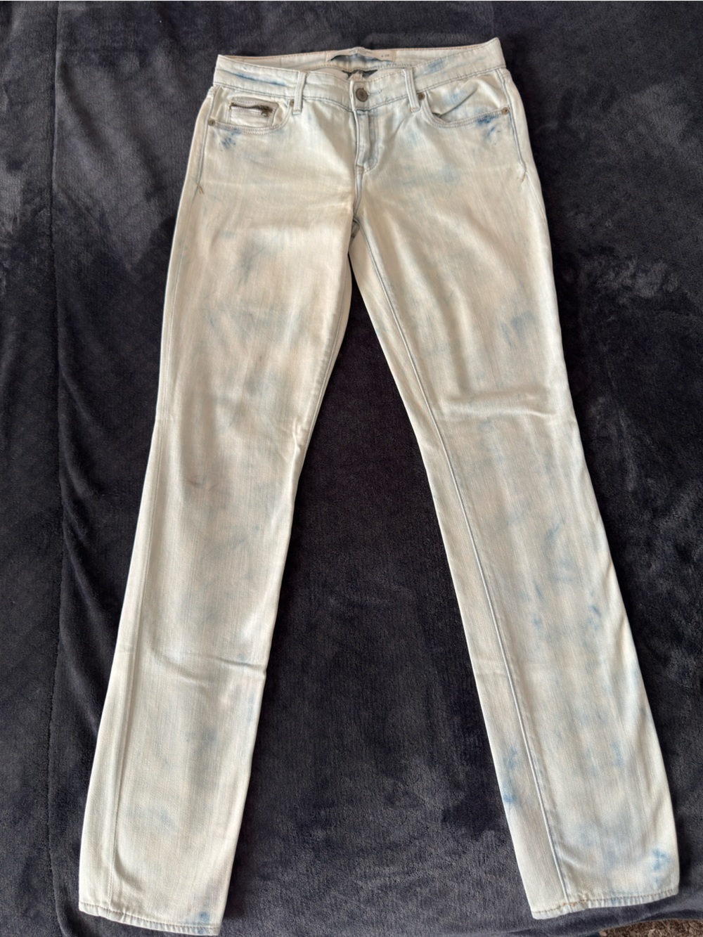 Abercrombie & Fitch Light Wash Skinny Jeans - Size 2 (W26)